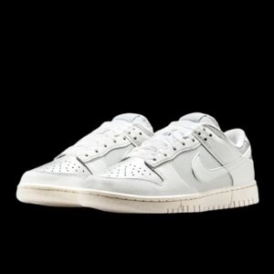 Nike Dunk Low Sheer Lace Womens Size 9 Metallic Platinum Pale Ivory